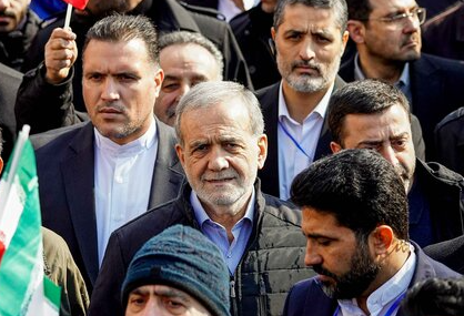 الرئيس الإيراني: ترامب يدعي أنه مستعد للحوار ويتآمر ضدنا  