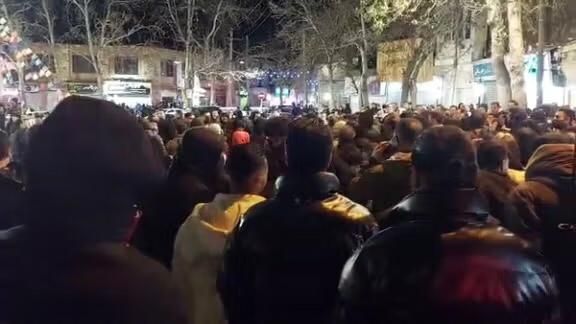 هرانا: گسترش جغرافیایی اعتراضات ادامه دارد، شمار بازداشتها و جانباختگان افزایش یافت