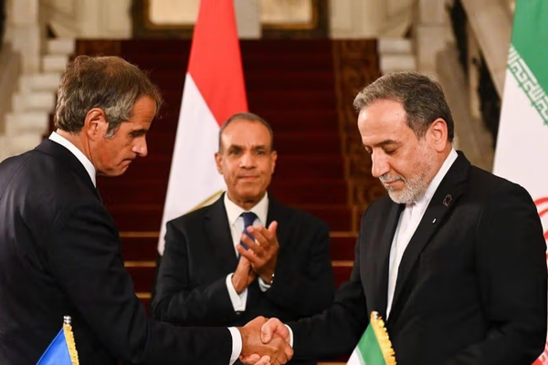 إيران والوكالة الدولية للطاقة الذرية تتوصلان إلى اتفاق على "آليات عملية لاستئناف التفتيش"