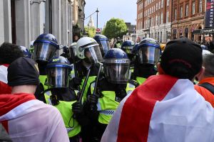 ۱۱۰ هزار نفر در راهپیمایی ضد مهاجرت در لندن شرکت کردند