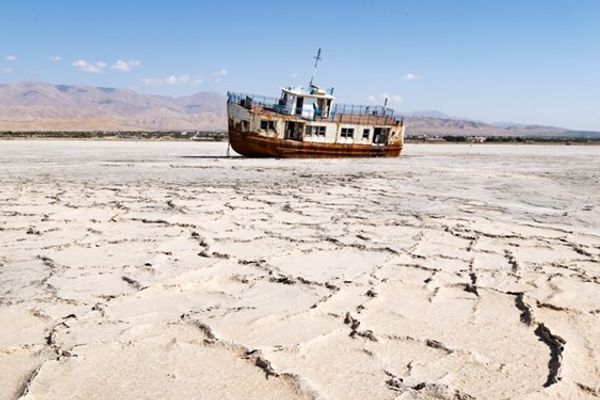اتحاد صناعة المياه: بحيرة أرومية جفت بسبب سياسات النظام الإيراني الفاشلة