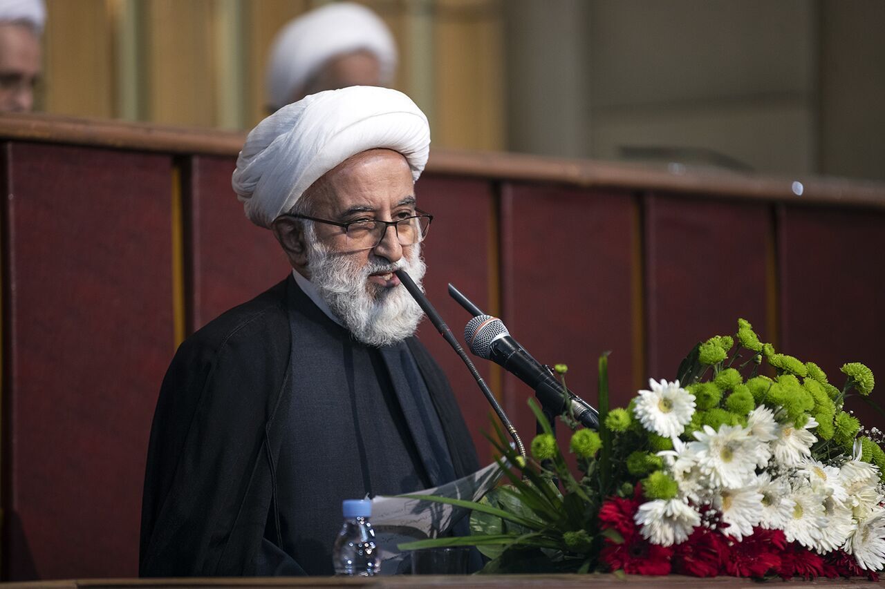 عضو مجلس خبرگان: حتی مسئله معیشت نباید مانع از ترویج حجاب شود