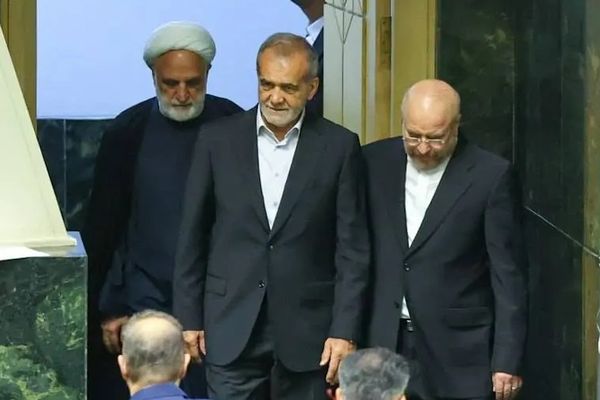 پزشکیان: پول افزایش حقوق را از کجا بیاورم؟