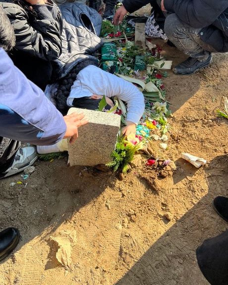 یک فروشنده سنگ مزار: اجازه نمیدهند روی سنگ مزار معترضان کلمه جاویدنام نوشته شود