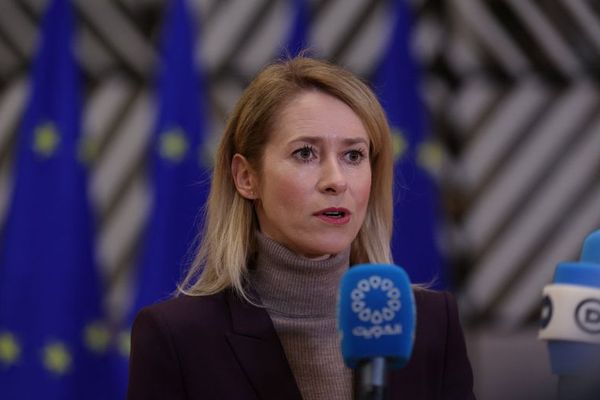 مسئول سیاست خارجی اتحادیه اروپا: از آرمانهای مردم ایران برای تغییر رژیم حمایت میکنیم