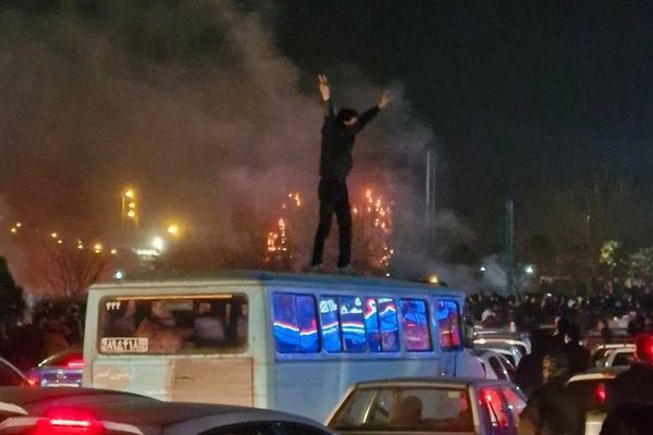 چهل و یکمین روز انقلاب ملی؛ مذاکرات مسقط و تداوم فضای امنیتی در ایران