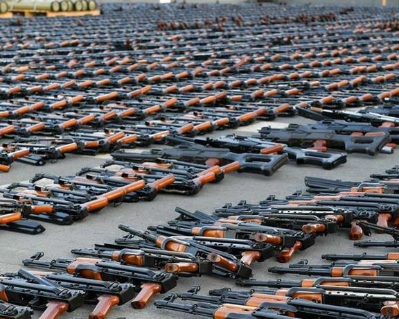 نیروی دریایی بریتانیا: ماه گذشته یک کشتی حامل سلاحهای ایرانی را در دریای عمان توقیف کردیم