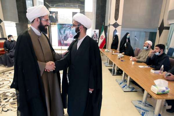 Iran Politicians Say New Law Unlikely To Boost Low Voter Turnout
