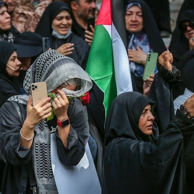 وبسایت والانیوز: آمریکا معتقد است ایران طی روزهای آینده به اسرائیل حمله میکند