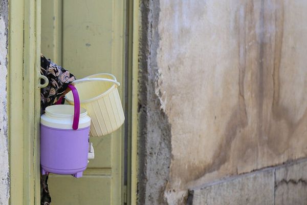 قطاع الأعمال على وشك الانهيار.. غضب شعبي في إيران جراء تفاقم أزمات الماء والكهرباء