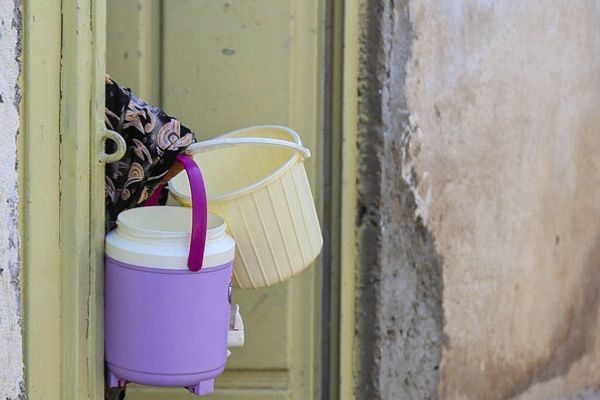 گزارشهای مردمی از بحران کمبود آب و برق در ایران: «ما زندگی نمیکنیم و فقط زندهایم»