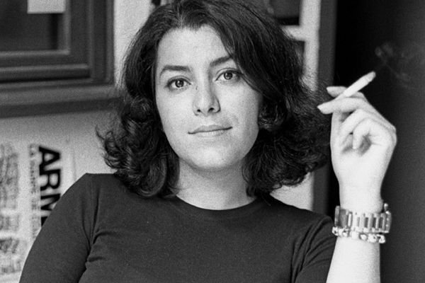 Renowned Iranian artist rejects French award over Iran 'hypocrisy'