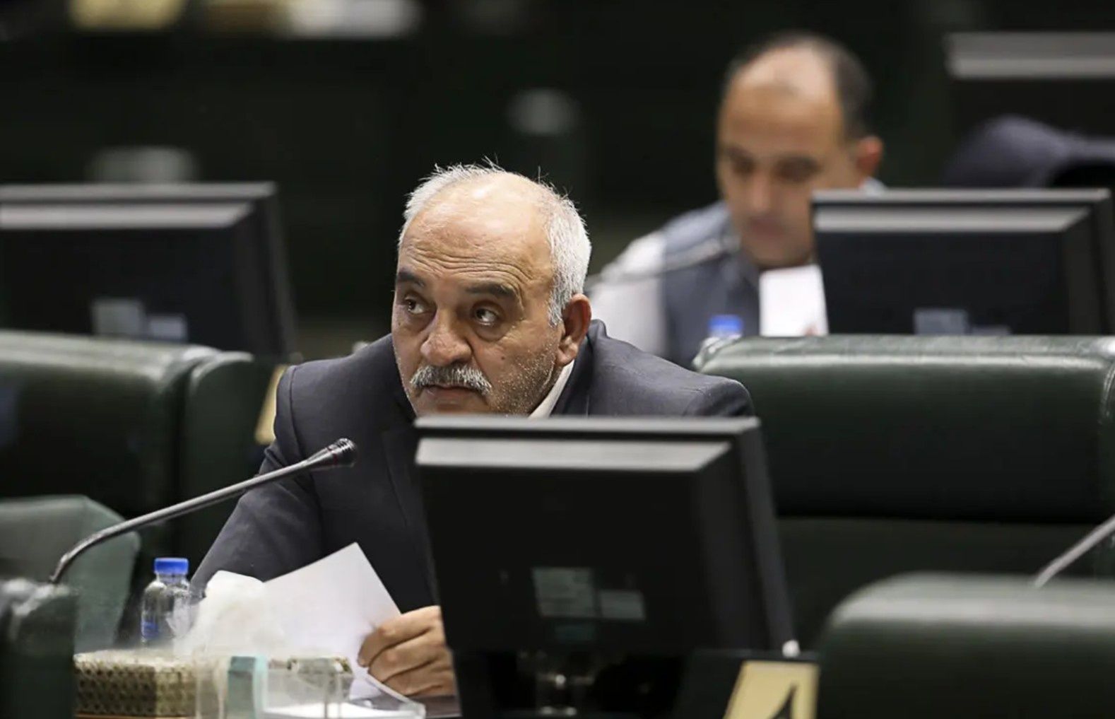 مصطفوی، نماینده رزن: هر روز چند هواپیمای آمریکا را می‌زنیم