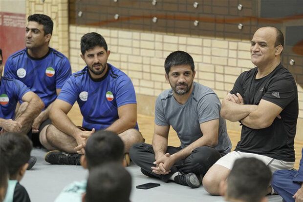 ناکامی‌های پی‌درپی کشتی آزاد؛ محسن کاوه، نماینده و ناظر ویژه علیرضا دبیر در تیم ملی شد