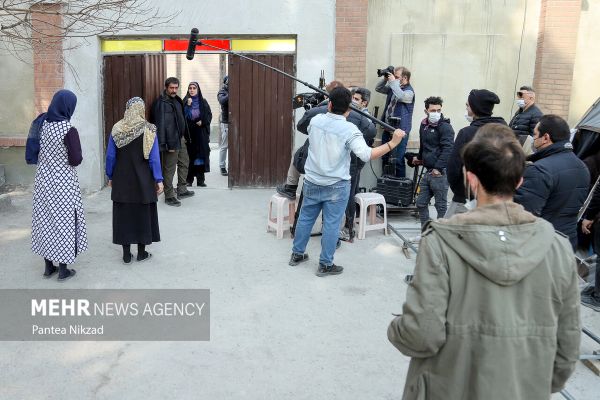 Filmmakers In Iran Start Shooting Without Hijab After Protests