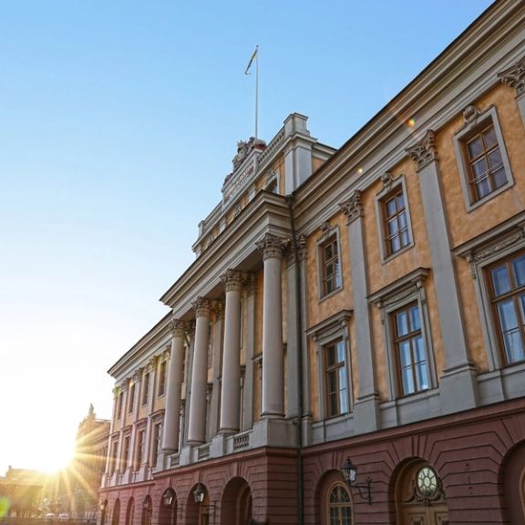 سوئد به شهروندانش هشدار داد به دلیل مسائل امنیتی از هر گونه سفر به ایران خودداری کنند