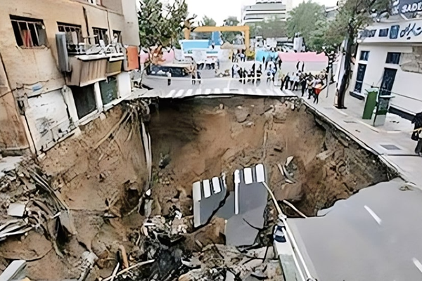 "زلازل صامتة" تهدد أراضي إيران بالانهيار