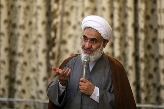 نماینده خامنهای در قزوین: خرید و فروش سگهای تزیینی حرام است