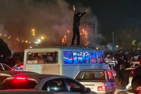 ایرانیان و تجربه بزرگترین کشتار تاریخ معاصر جهان؛ چه راهی پیش روی جامعه است؟