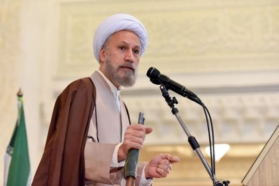 امام جمعه شیراز: زنان طوری رفتار کنند که بیمار بدحجاب جرات کمترین کاری را نداشته باشد