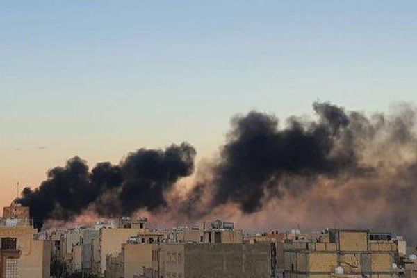 گزارشها از انفجار در نقاط مختلف تهران، اصفهان و چند شهر دیگر ایران