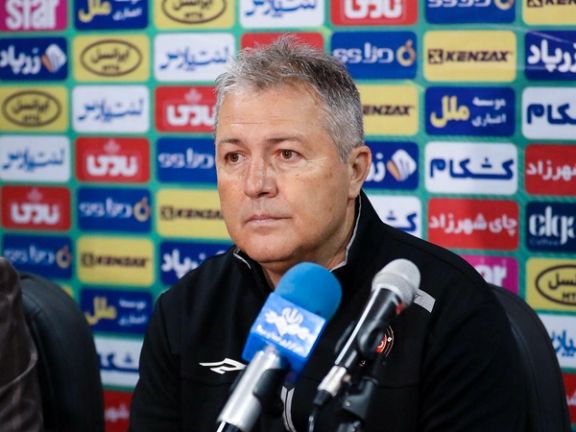 اسکوچیچ پس از توقف تراکتور در یزد: زمین بازی برای کاشت سیبزمینی مناسب بود، متاسفم