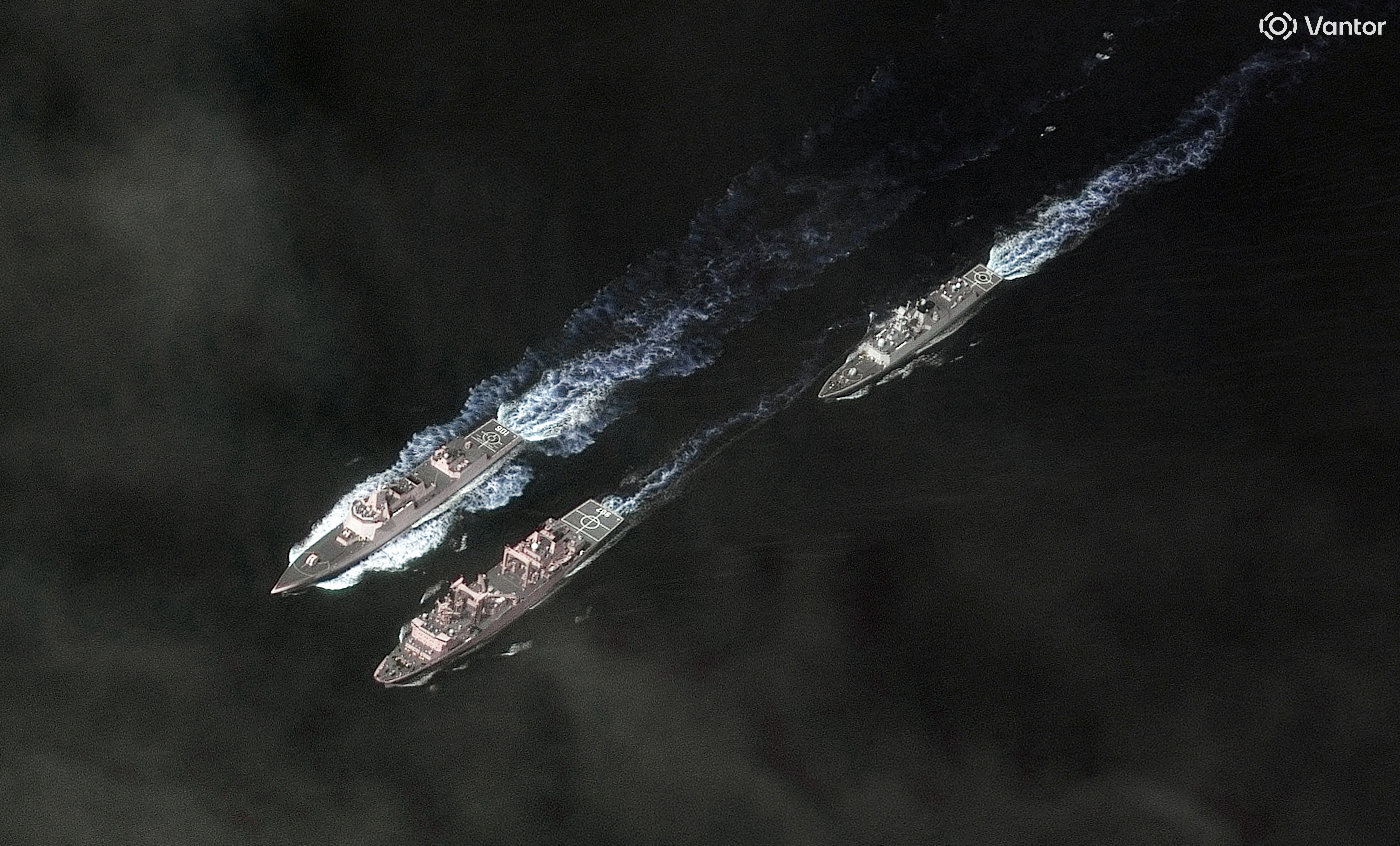 رویترز: چین در حال استقرار گسترده کشتی‌های نظامی در شرق آسیا برای قدرت‌نمایی است