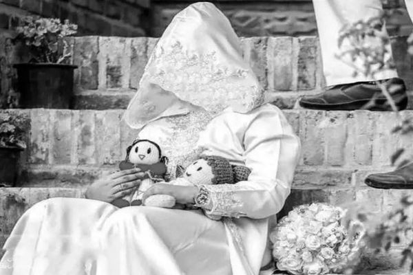 جدل واسع في إيران بسبب فيديو دعائي يروج للزواج.. ببنات قاصرات