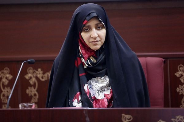 معاون پزشکیان در امور زنان: امیدواریم دهه هشتادیها فرزندآوری را افزایش دهند