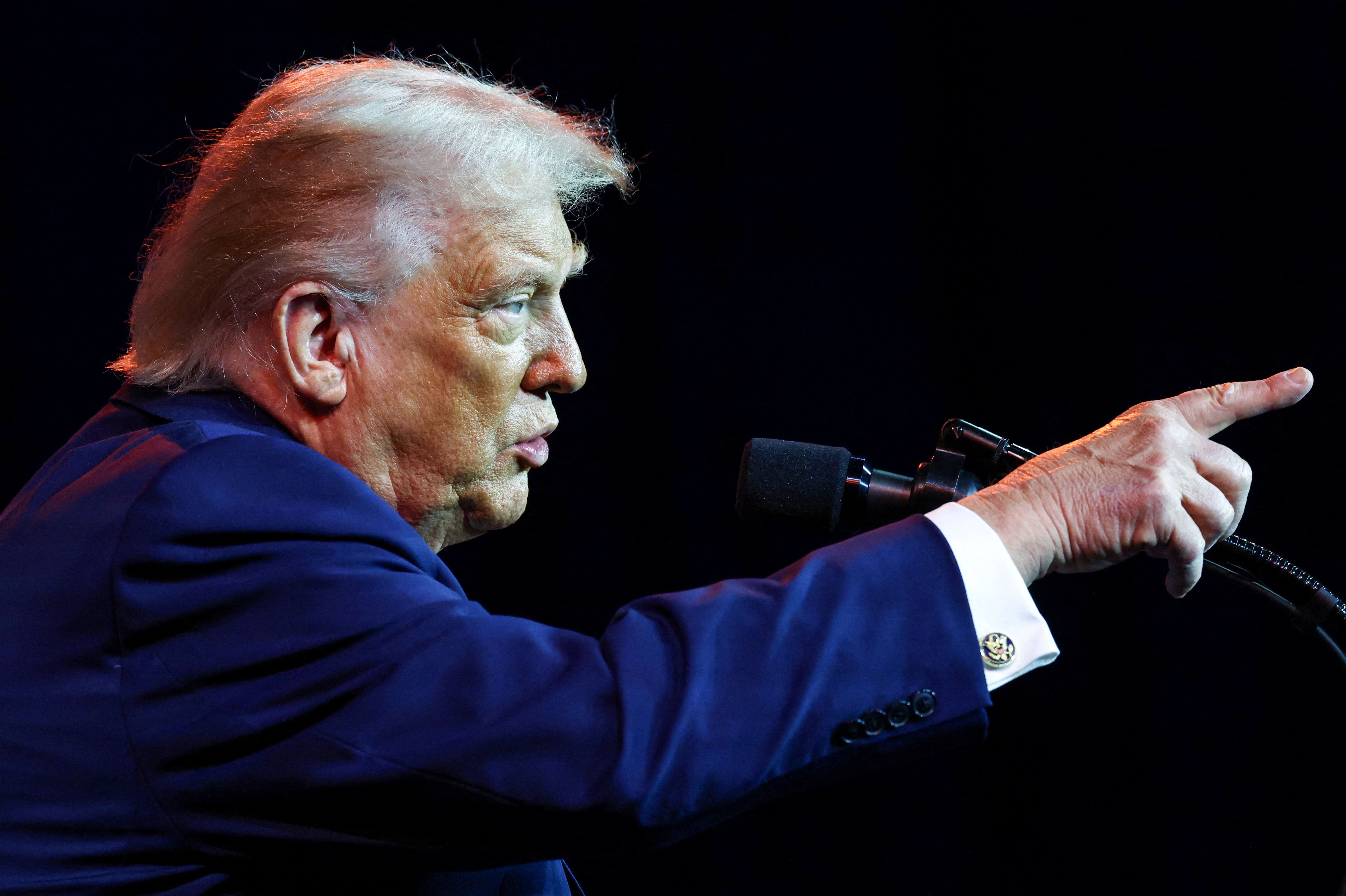 ترامپ: با از کار انداختن توان اتمی تهران، مشکل صلح خاورمیانه را برطرف کردم