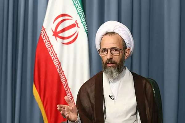 عضو مجلس خبرگان: اصطلاح حجاب اجباری توطئه فکری دشمن برای تضعیف قوانین دینی است