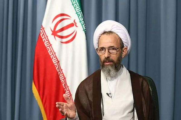 عضو مجلس خبرگان: اصطلاح حجاب اجباری توطئه فکری دشمن برای تضعیف قوانین دینی است