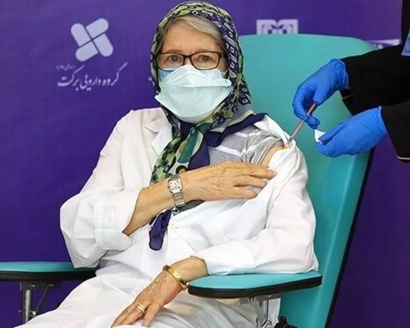 مینو محرز، عضو ستاد ملی کرونا: وزارت بهداشت مجوز مصرف اضطراری واکسن برکت را صادر کند