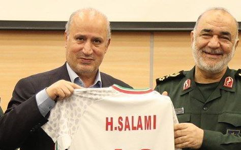 فرمانده کل سپاه یار دوازدهم تیم ملی شد: «وقتی میبرید خوشحالی بیش از حد نکنید»