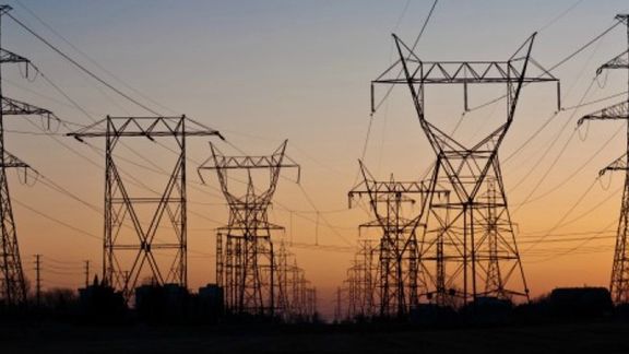 أكاديمي إيراني: لدينا عجز في الوقود وقد نواجه خطر الانقطاع الكامل للكهرباء