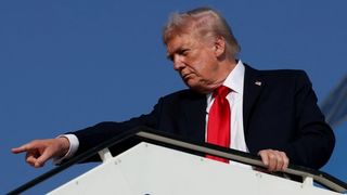 ابر سیاه جمهوری اسلامی بر سر خاورمیانه؛ ترامپ میگوید ایران دیگر جای نگرانی ندارد