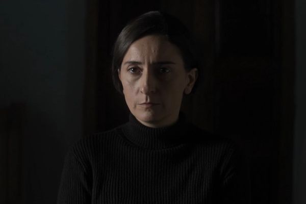 Iranian actress in Oscar-nominated film hit with charges, travel ban - Deadline