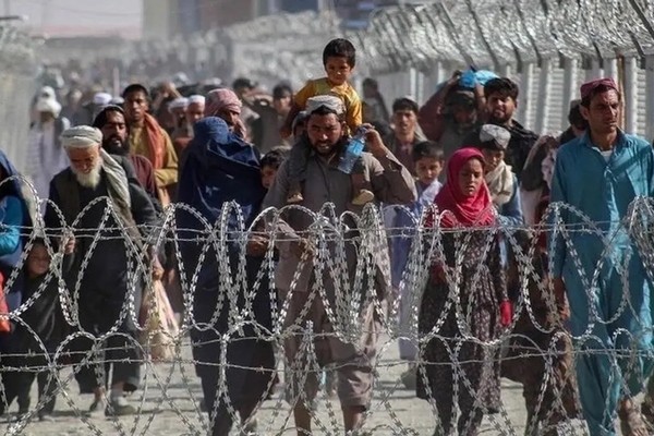 Iran unveils plan to cut Afghan immigrant population by 10% per year