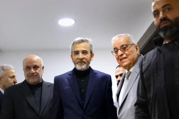Iranian Acting FM Calls Lebanese Hezbollah 'Anchor of Stability and Peace'