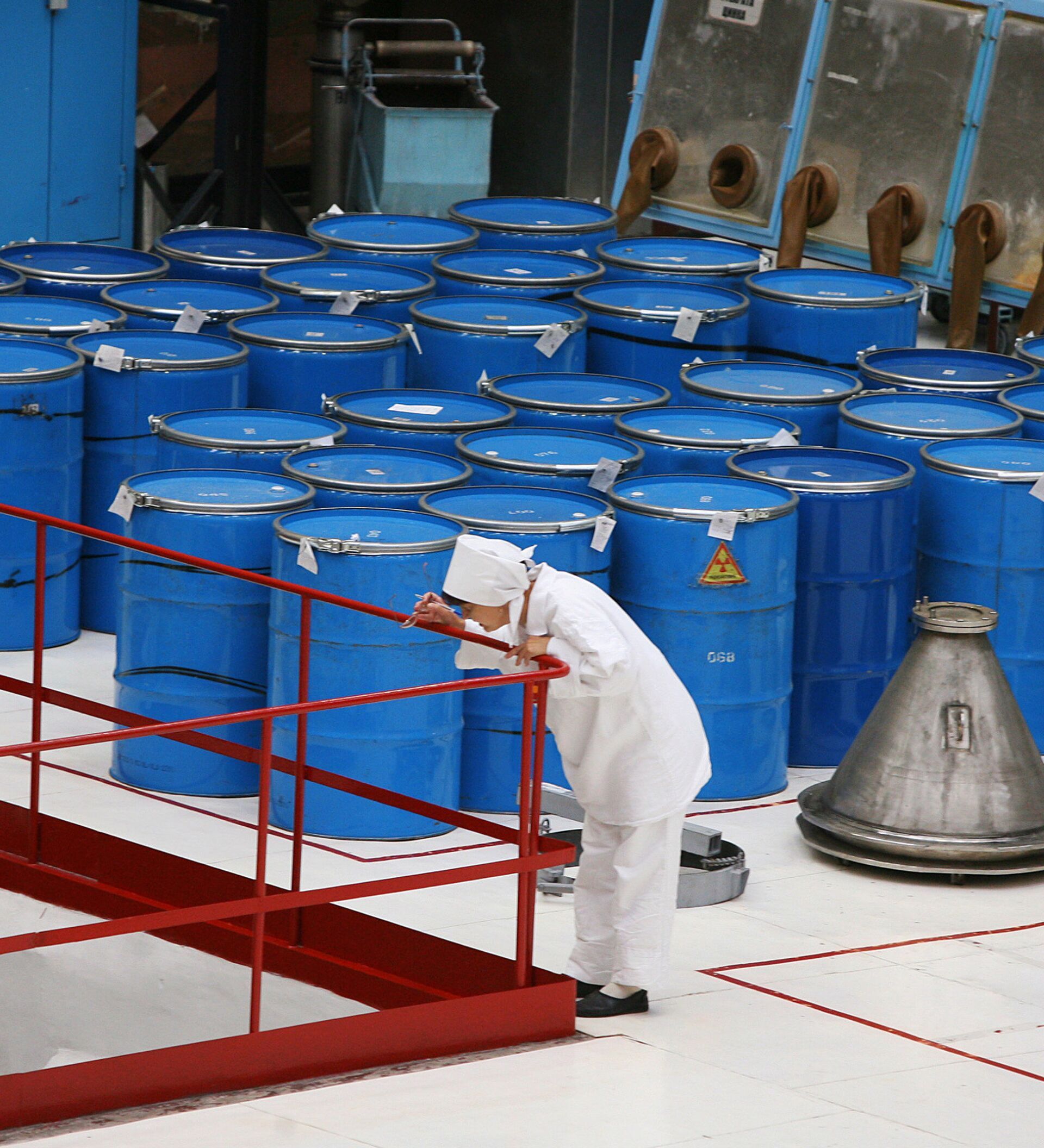 مسؤول إيراني لـ"رويترز": لن نرسل اليورانيوم للخارج إلا برفع العقوبات