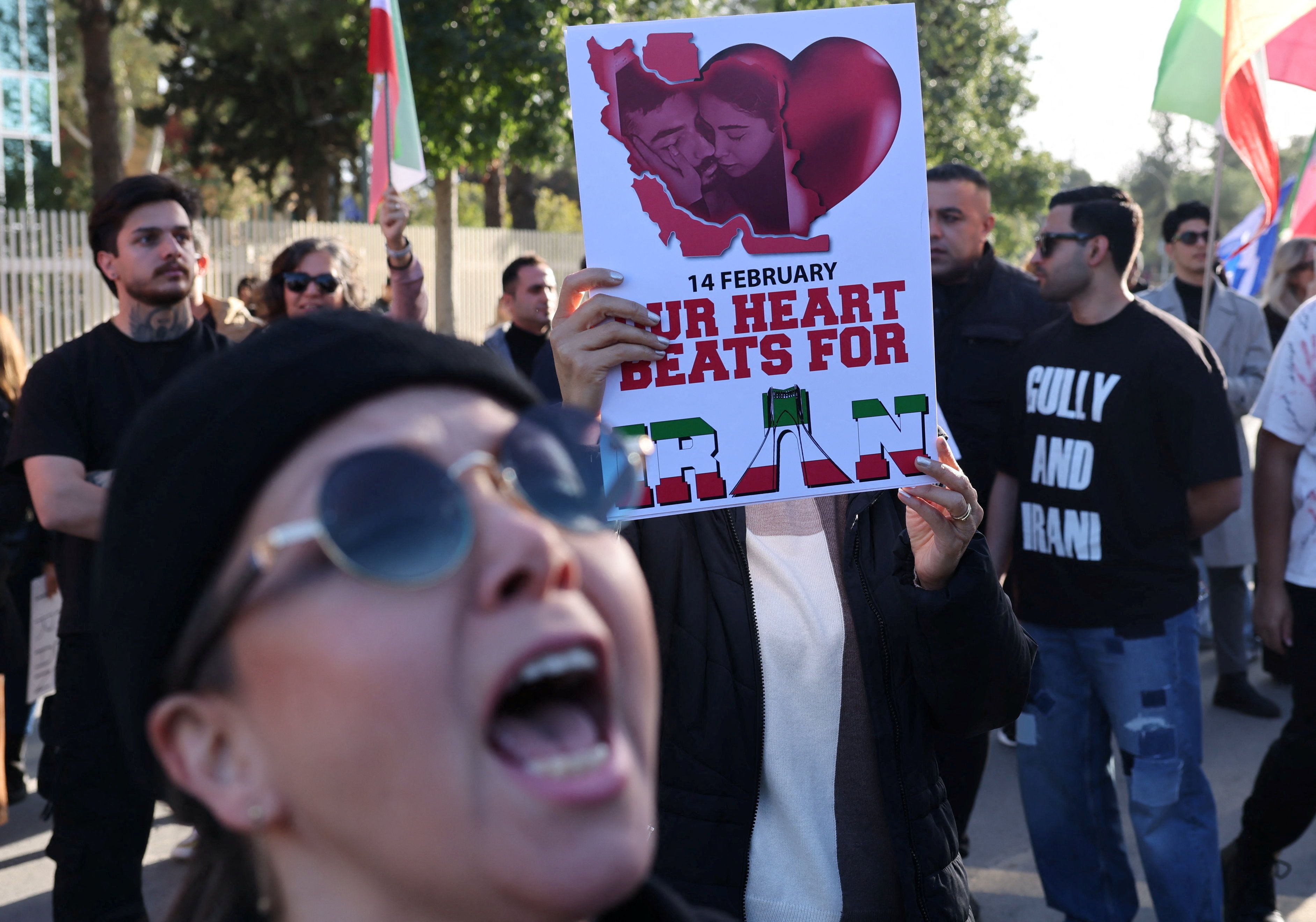 تجمع الإيرانيين في نيقوسيا عاصمة قبرص