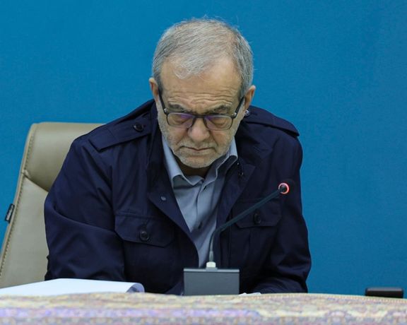 الرئيس الإيراني للبرلمان: لا يمكننا أن نحكم والشعب جائع