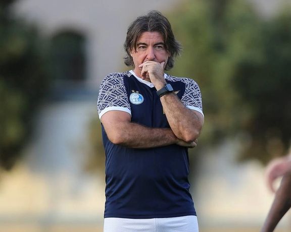 خشم ساپینتو علیه بازیکنان در رختکن: یادتان رفته در استقلال بازی میکنید؟!