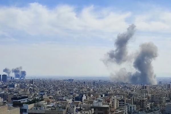 روز هشتم؛ حملات ادامه یافت، تنش با همسایگان و جدال داخلی شدت گرفت