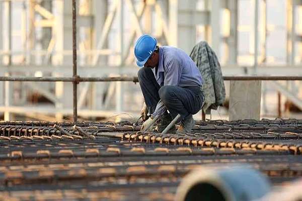 Wages In Iran Are Half Of Minimum Needed To Avoid Poverty