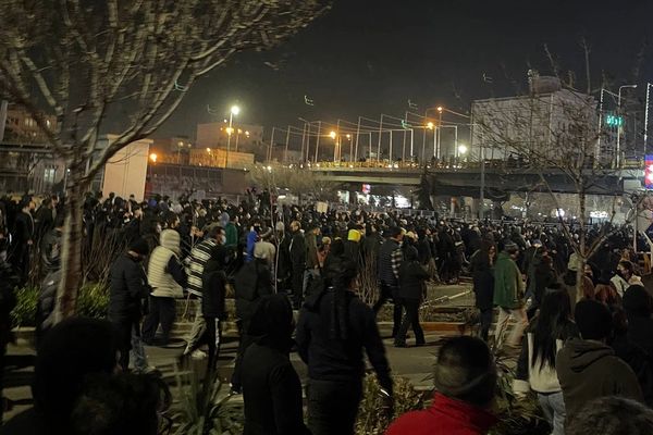 خامنهای اعتراضات مردم در جریان انقلاب ملی ایرانیان را «فتنه آمریکایی» خواند