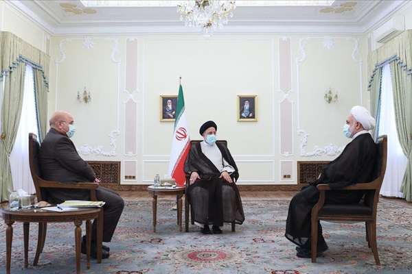 Politicians Suggest Early Presidential, Parliamentary Elections In Iran