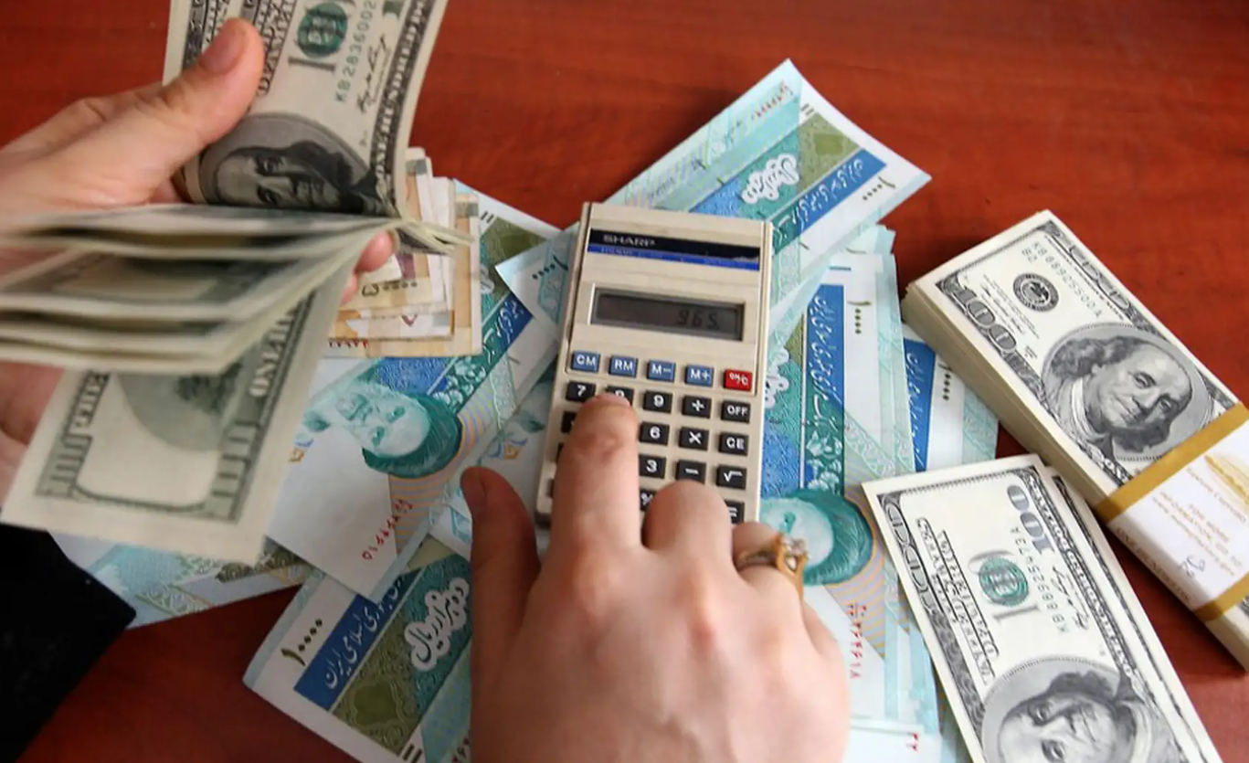 نماینده مجلس: سقوط ارزش پول ملی فقیرترین کشور آفریقایی هم مثل ما نیست