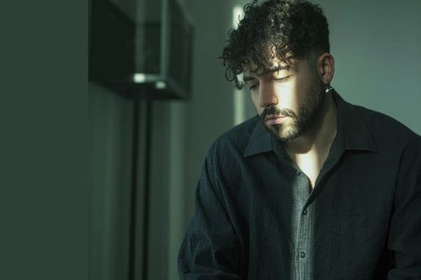 الولايات المتحدة الأميركية تدين سجن فنان إيراني داعم للانتفاضة الشعبية