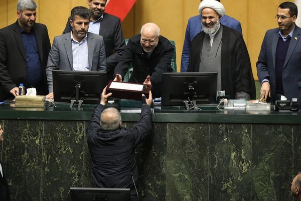 پول هست اما نه برای مردم؛ بودجههای هزاران میلیاردی برای نهادهای مذهبی و تبلیغاتی حکومت